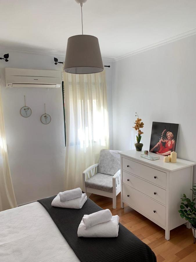 Acogedor Apartamento En Pleno Corazon De Triana Seville Exterior photo